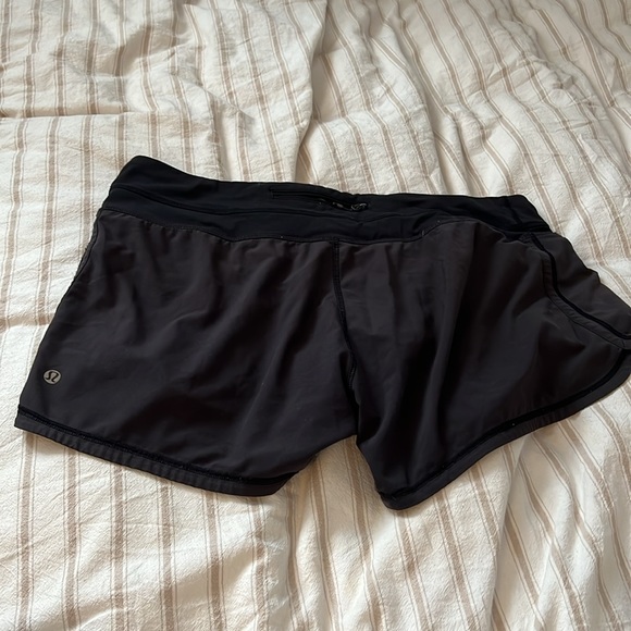 Lulu lemon shorts - Picture 2 of 3